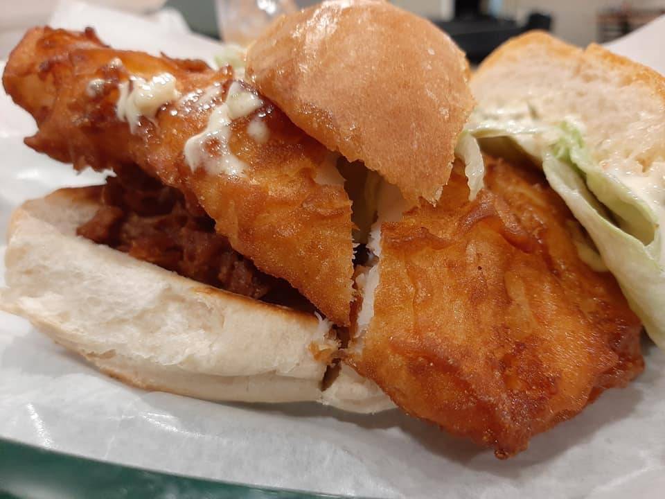 Wingz & Wafflez | restaurant | 74 Island Pond Rd, Springfield, MA 01118, USA | 4134176292 OR +1 413-417-6292