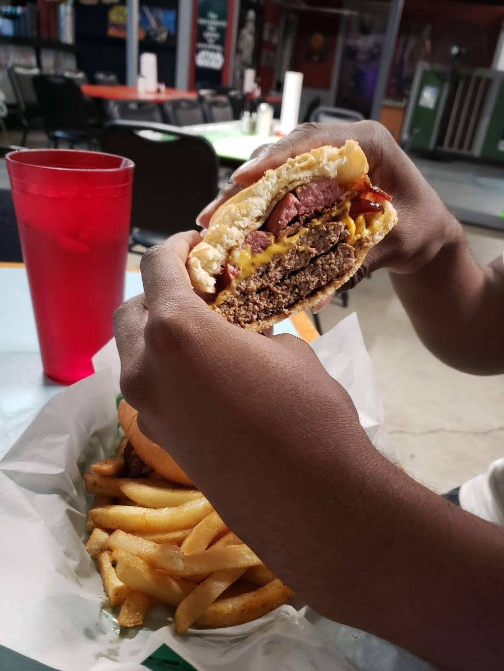 Galaxy B&G | restaurant | 104 W Veterans Memorial Blvd, Killeen, TX 76541, USA | 2542139888 OR +1 254-213-9888