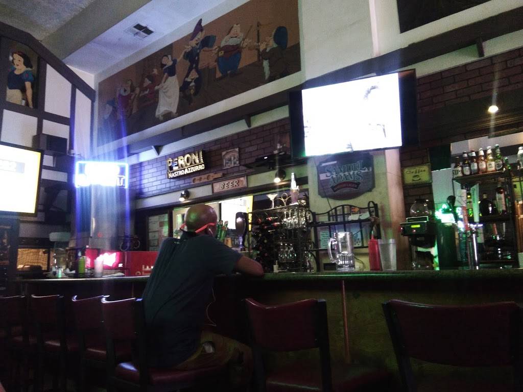 Snow White Cafe | night club | 6769 Hollywood Blvd, Los Angeles, CA 90028, USA | 3234654444 OR +1 323-465-4444