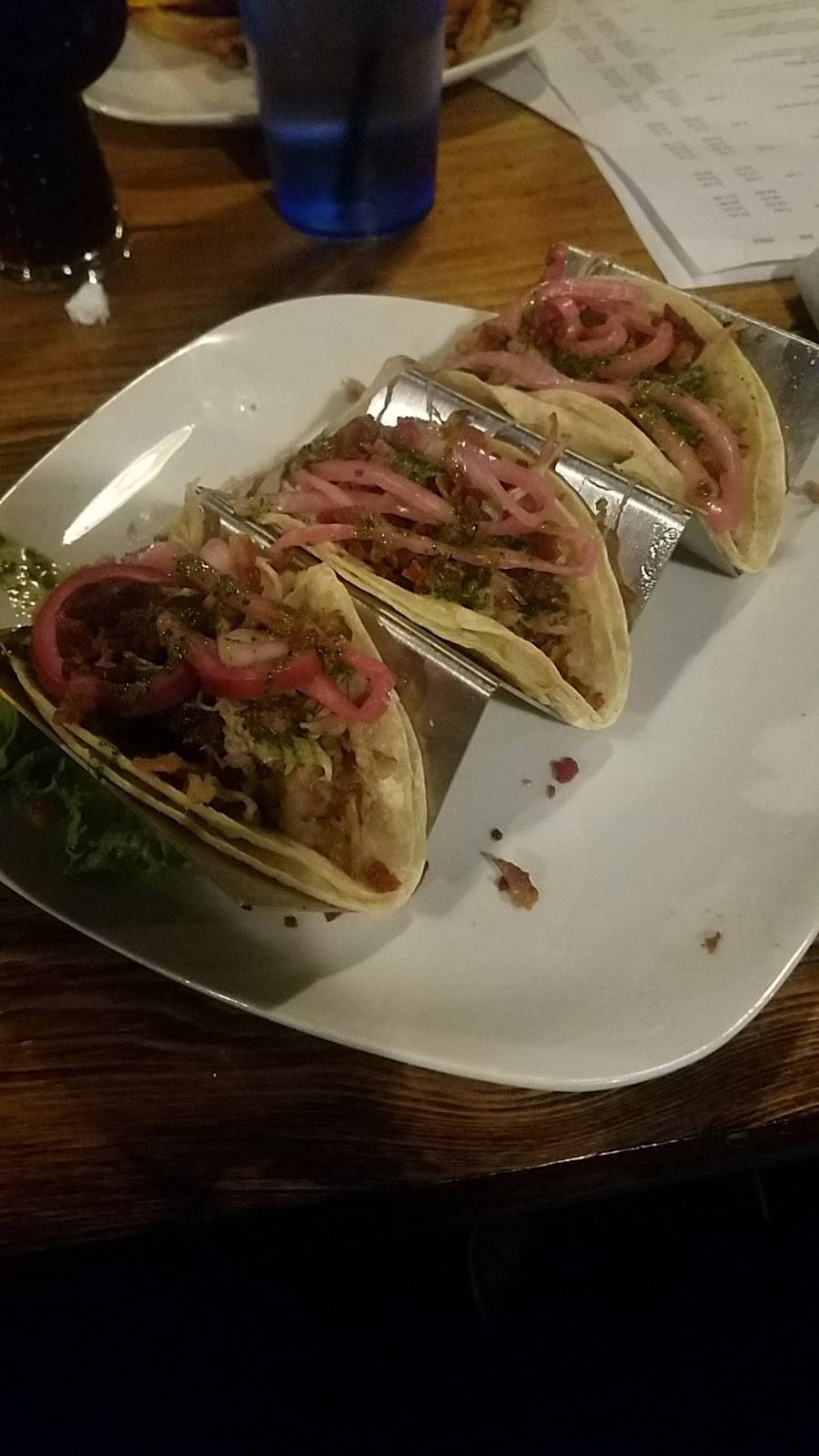 Lincoln And Main Bar Grille | restaurant | 624 N Main St, Urbana, OH 43078, USA | 9375084175 OR +1 937-508-4175