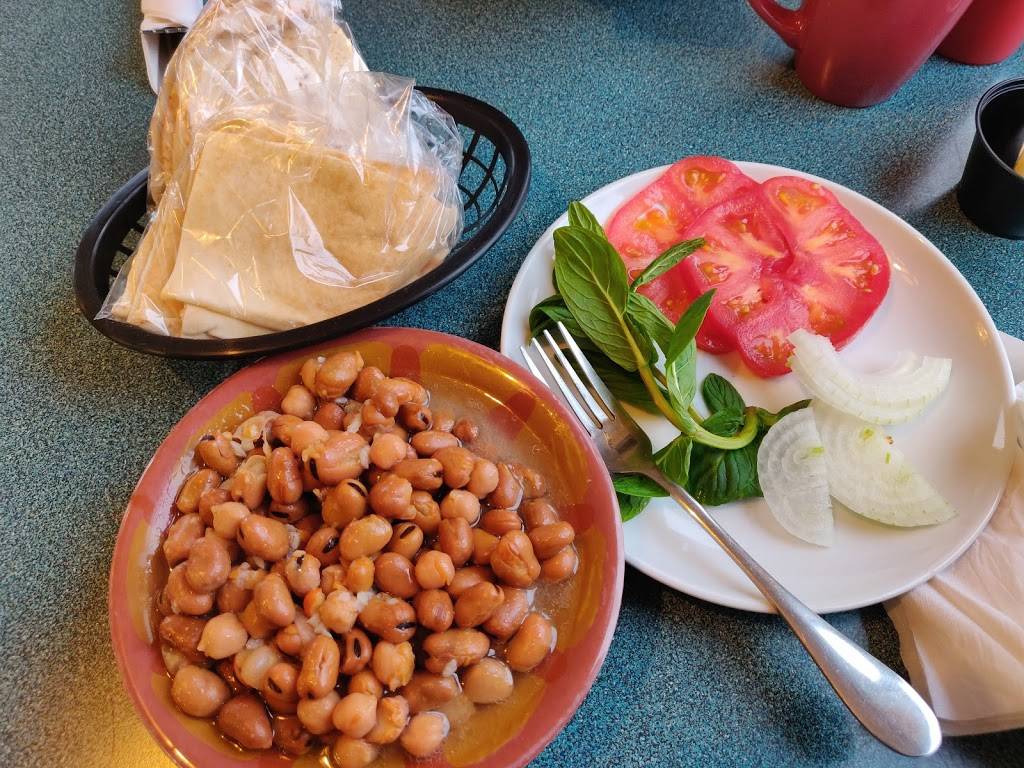 Sally’s Restaurant | restaurant | 132 Queen St S, Tilbury, ON N0P 2L0, Canada | 5196829393 OR +1 519-682-9393