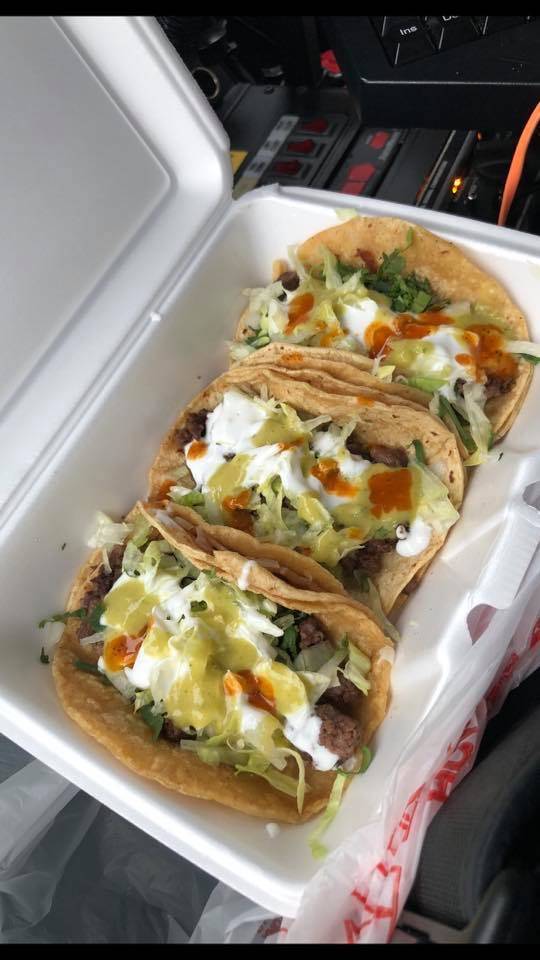 Taco Bros | restaurant | 2 Chicago Ave, Oak Park, IL 60302, USA | 7086135384 OR +1 708-613-5384