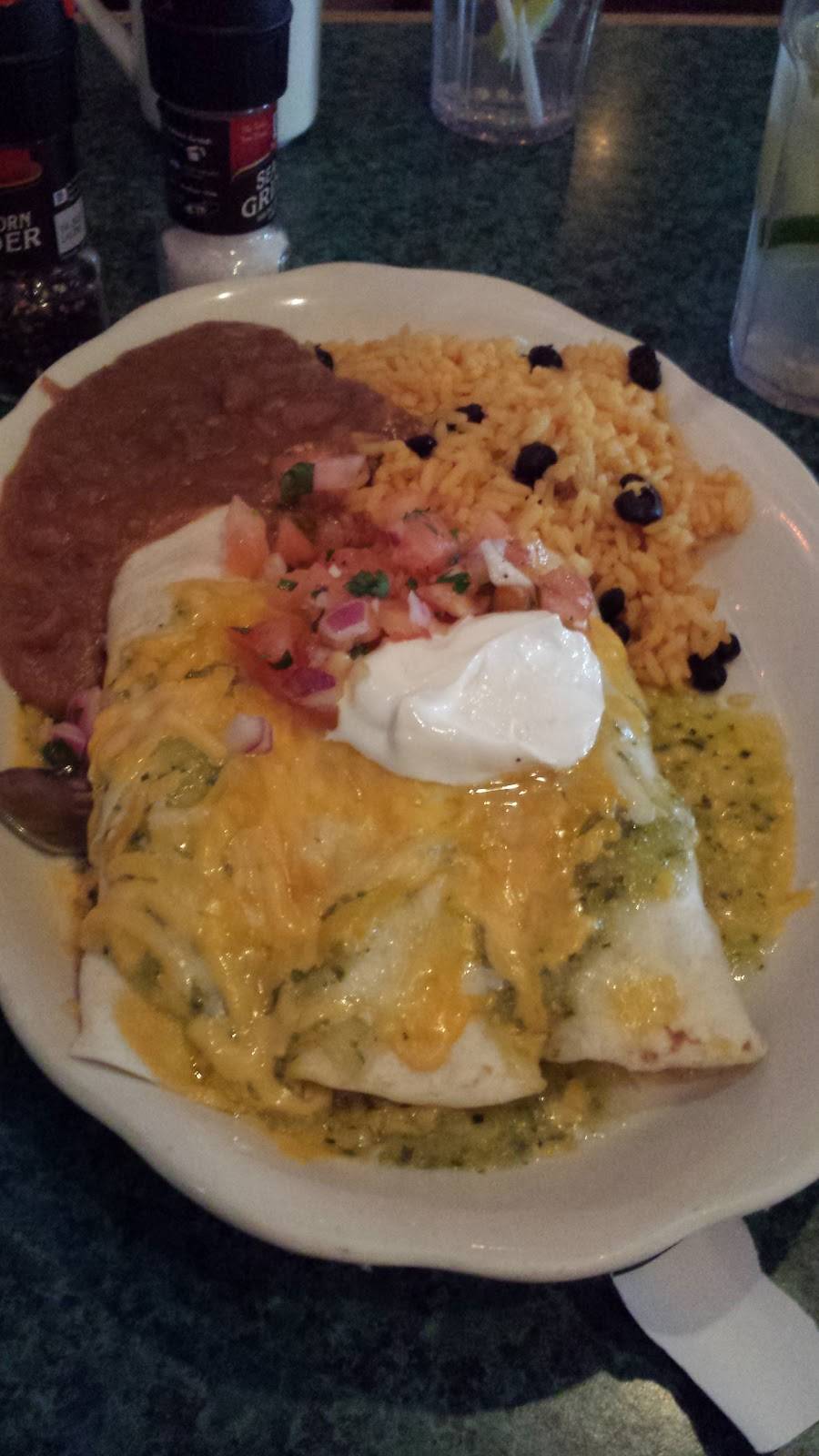 Vinnys Backyard Restaurant and Bar | restaurant | 1078 Hope St, Stamford, CT 06907, USA | 2034619003 OR +1 203-461-9003