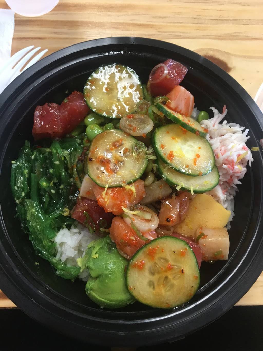 JJS POKE | restaurant | 6817 York Ave S, Edina, MN 55435, USA | 9522043780 OR +1 952-204-3780