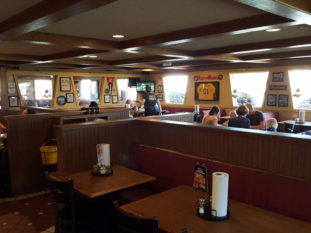 Pizza Hut | meal takeaway | 3199 Bay Rd, Saginaw, MI 48603, USA | 9897903390 OR +1 989-790-3390