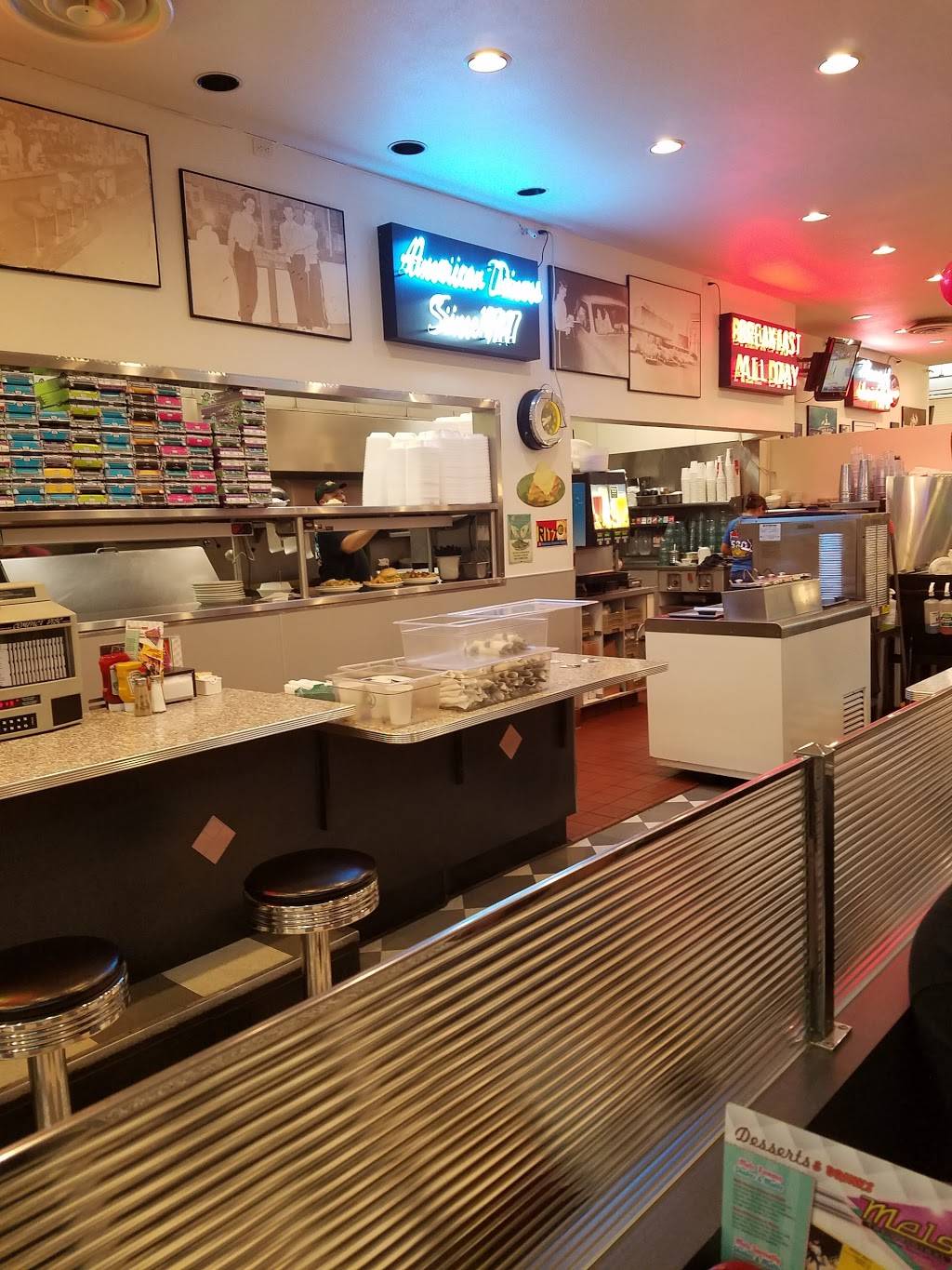 The Original Mels Diner | restaurant | 565 Howe Ave, Sacramento, CA 95825, USA | 9166417500 OR +1 916-641-7500