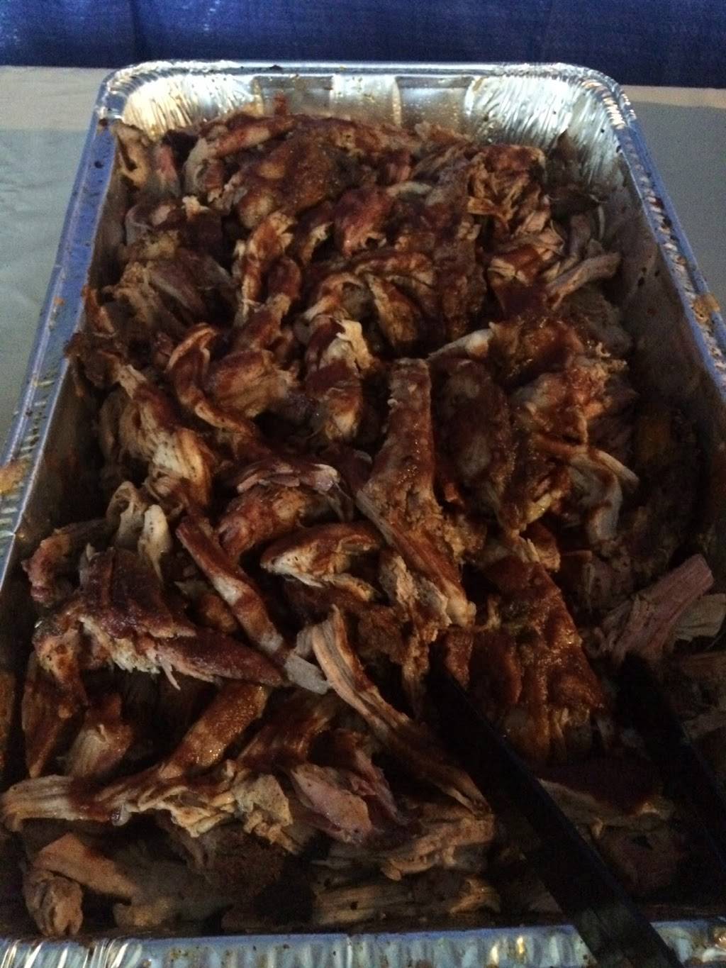 Hog Wild BBQ | restaurant | 71 S Main St, Newtown, CT 06470, USA | 2039949944 OR +1 203-994-9944