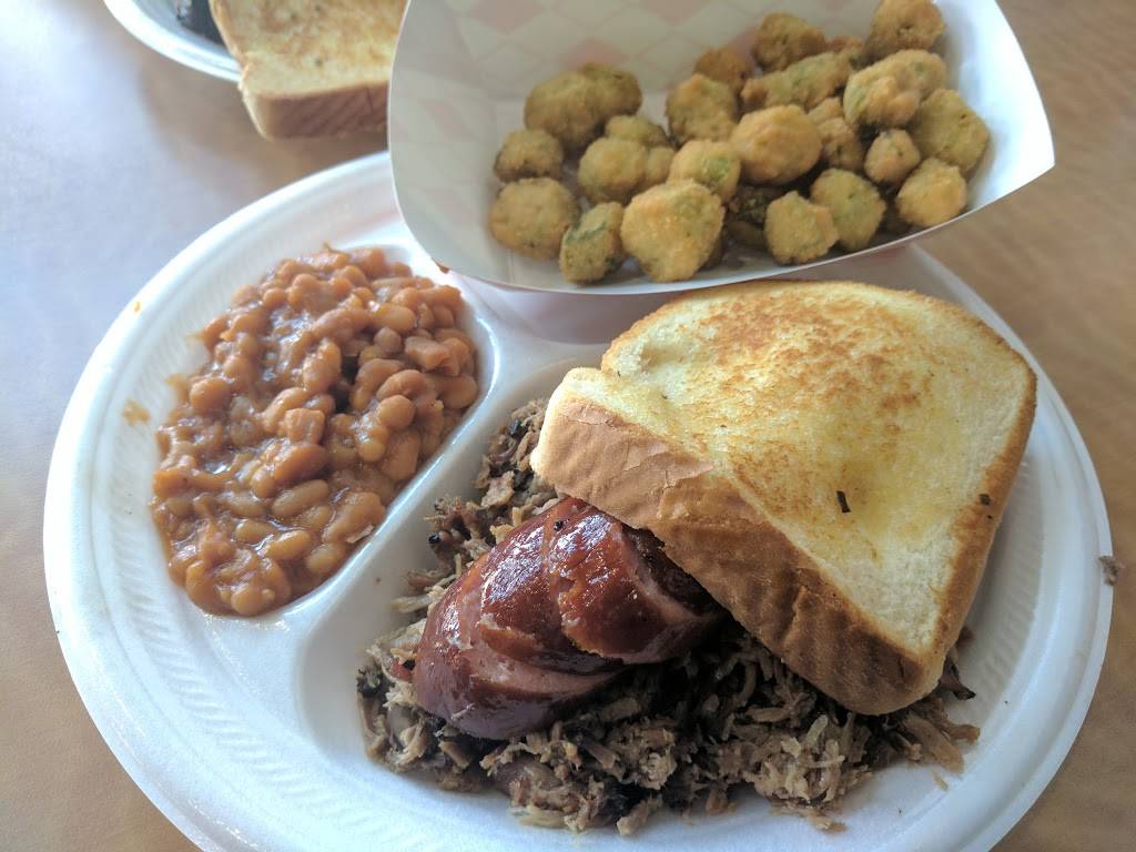 Chasin Tail BBQ | restaurant | 601 S Lake Dallas Dr, Lake Dallas, TX 75065, USA | 9403210524 OR +1 940-321-0524