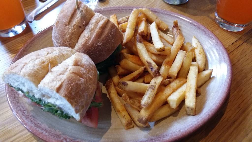 Nandos Peri-Peri | restaurant | 421 W Baltimore St, Baltimore, MD 21201, USA | 4436813675 OR +1 443-681-3675