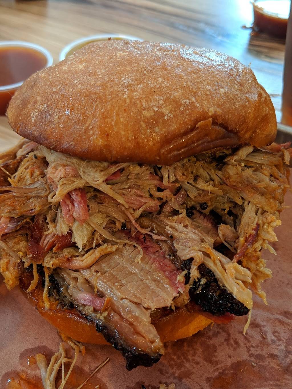 Legacy Smokehouse | restaurant | 3987 Main St, Hilliard, OH 43026, USA | 6145419022 OR +1 614-541-9022