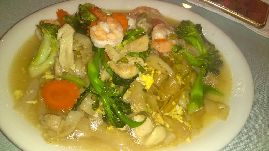 Bangkok Restaurant | restaurant | 3255 W Hammer Ln # 18, Stockton, CA 95209, USA | 2094768616 OR +1 209-476-8616