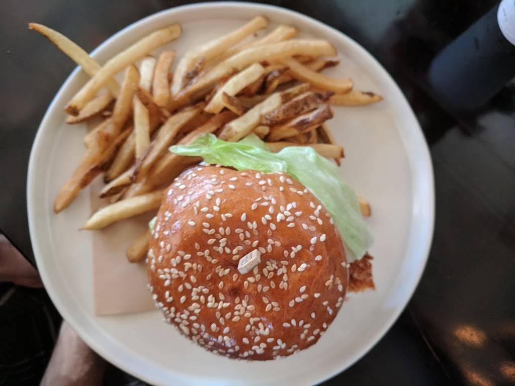 The New Deal | restaurant | 3501 W Magnolia Blvd, Burbank, CA 91505, USA | 8188617731 OR +1 818-861-7731