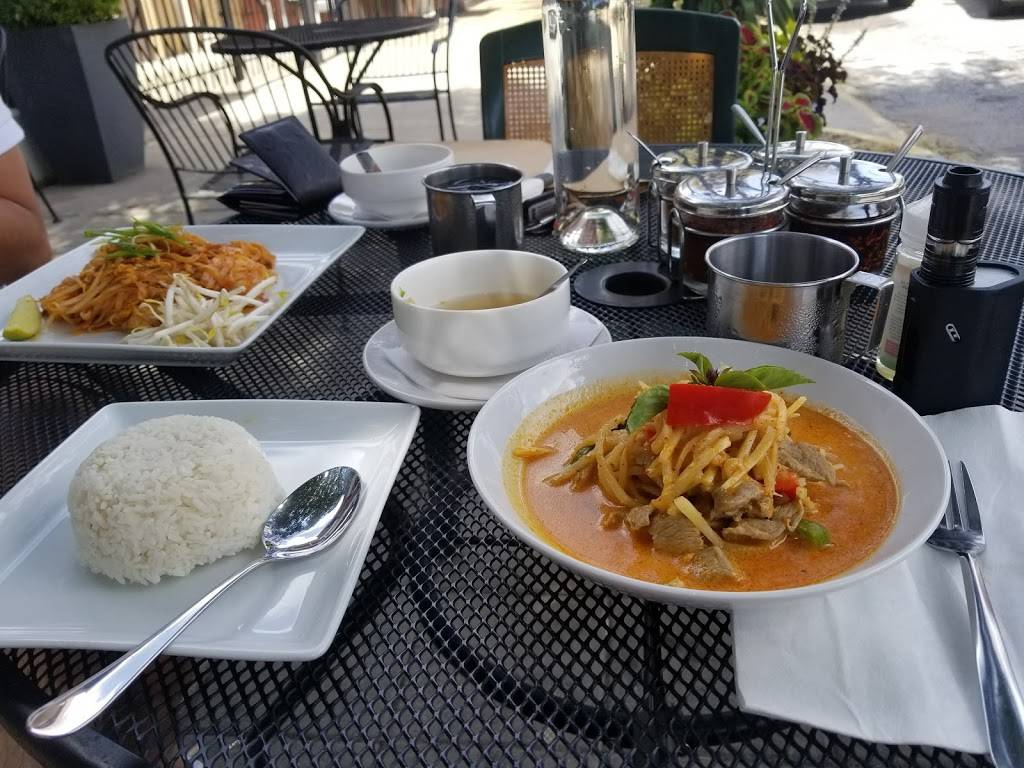 Fork & Stix | restaurant | 549 Rosedale Ave, St. Louis, MO 63112, USA | 3148635572 OR +1 314-863-5572