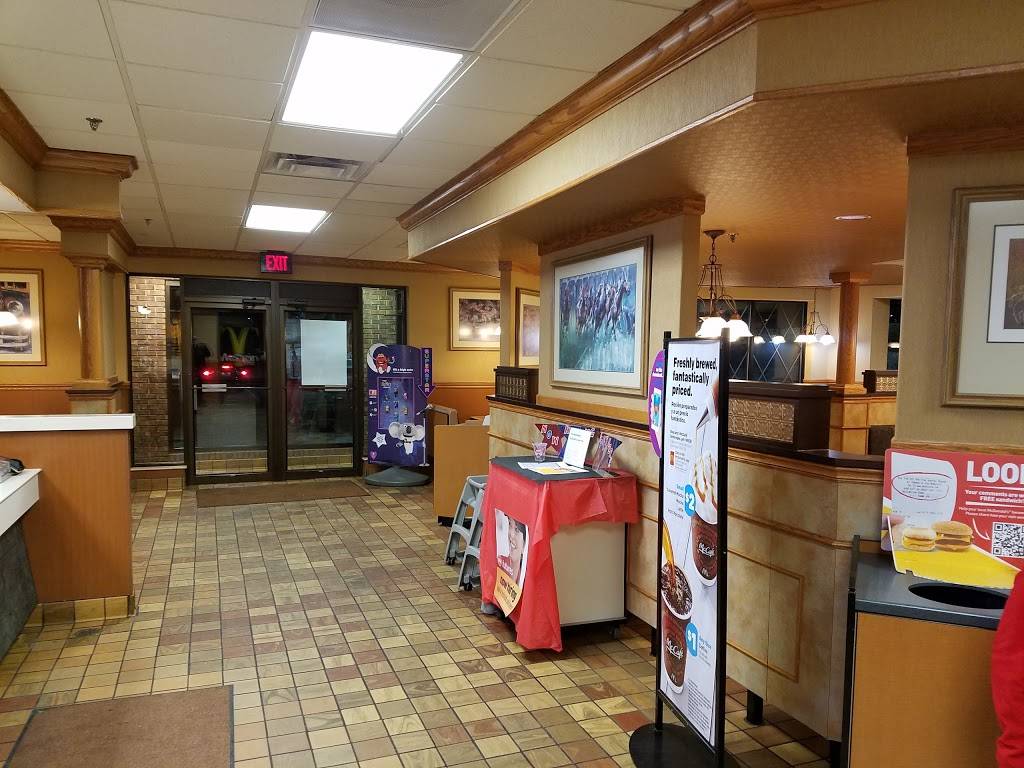 McDonalds | cafe | 9240 Bloomington Ferry Rd, Bloomington, MN 55438, USA | 9529448388 OR +1 952-944-8388