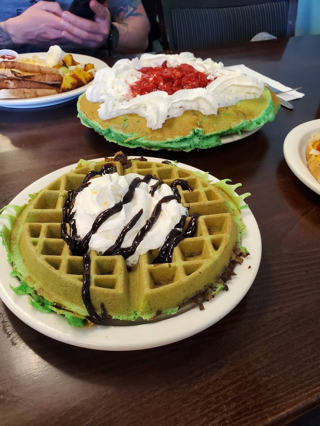 Pushkart Café | restaurant | 219 N Main St, Mansfield, MA 02048, USA | 7747192179 OR +1 774-719-2179