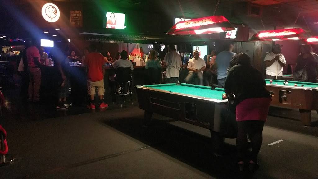 Spotlite 2 Bar and Grill | restaurant | 1710 E Morris St, Wichita, KS 67211, USA | 3162397124 OR +1 316-239-7124