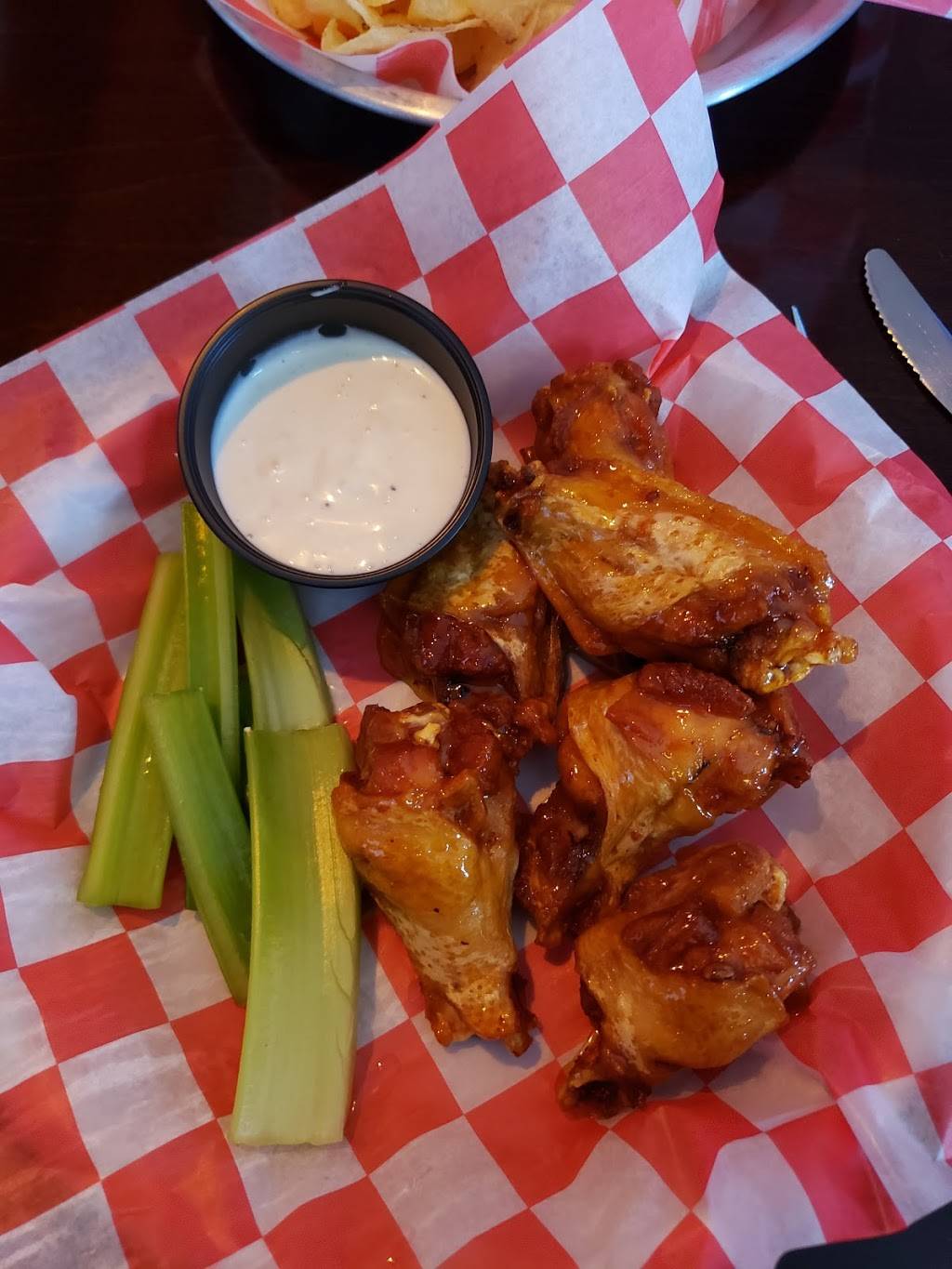 Sheltons Bar | restaurant | 2016 W Farmington Rd, West Peoria, IL 61604, USA | 3099815635 OR +1 309-981-5635