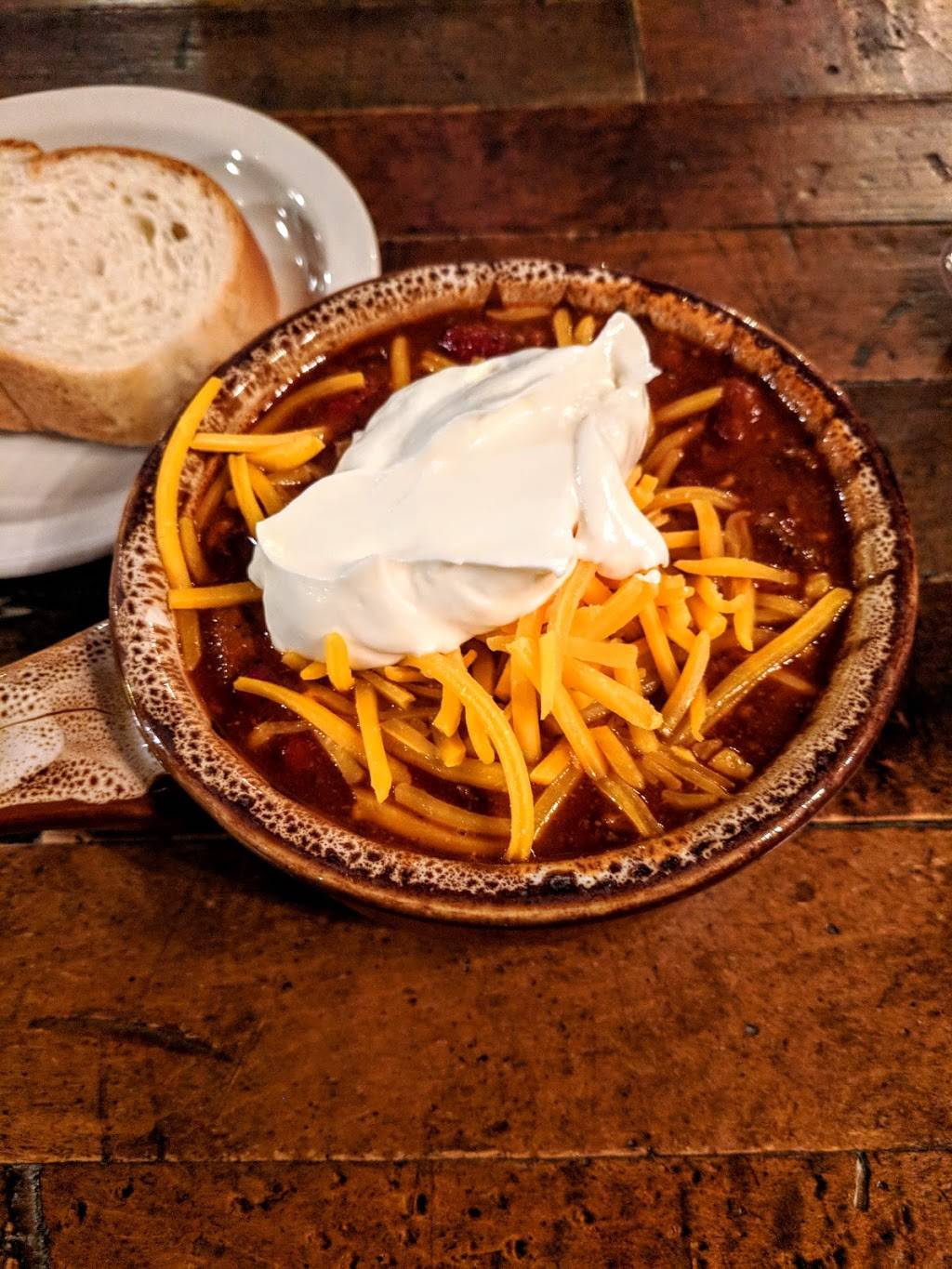 Log Cabin Inn | restaurant | 633 Madison Ave, Howards Grove, WI 53083, USA | 9205652712 OR +1 920-565-2712