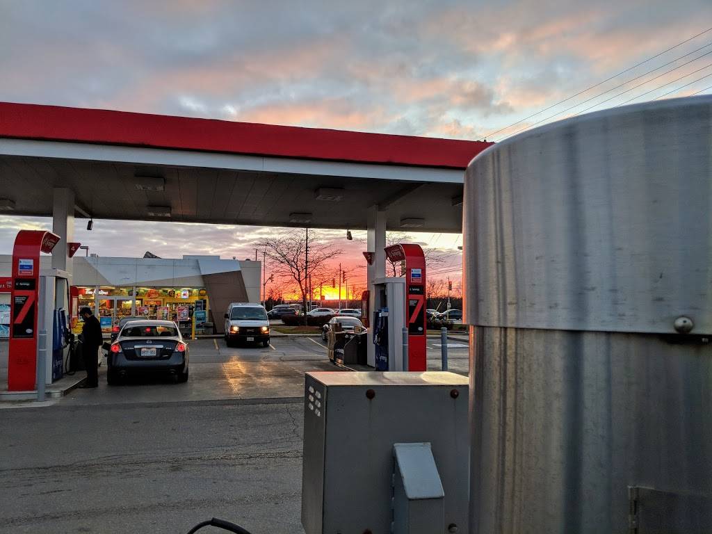 Esso | restaurant | 520 Dundas St W, Oakville, ON L6H 6Y3, Canada | 9052578350 OR +1 905-257-8350