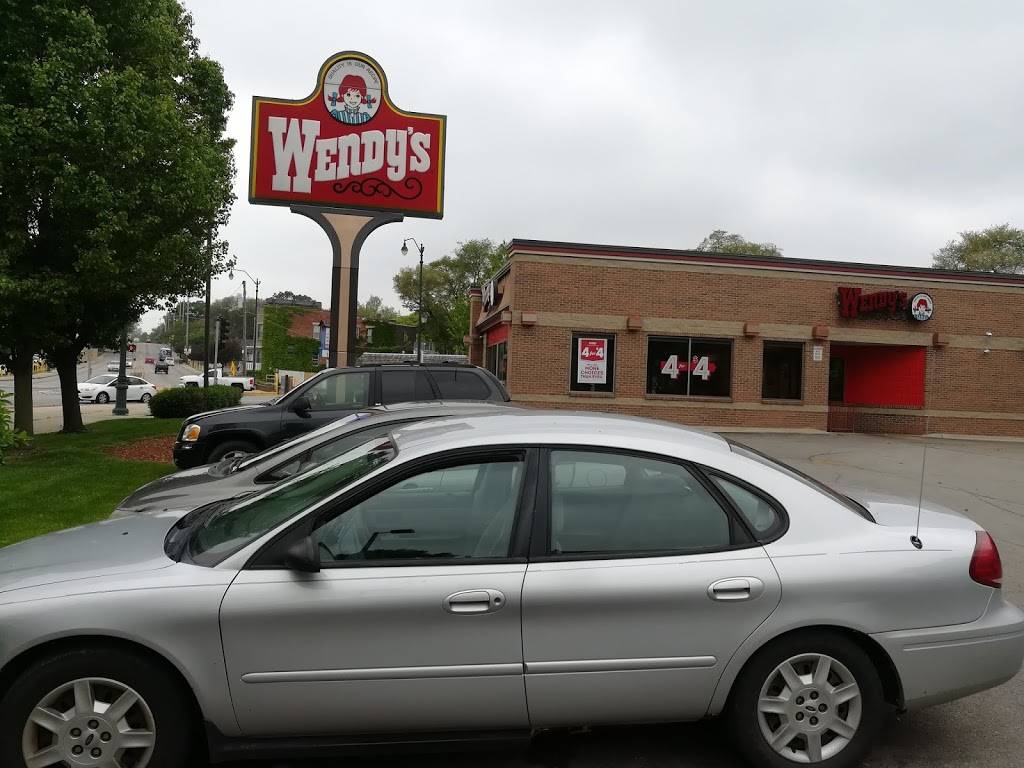 Wendys | restaurant | 104 N Center St, Joliet, IL 60435, USA | 8157260187 OR +1 815-726-0187