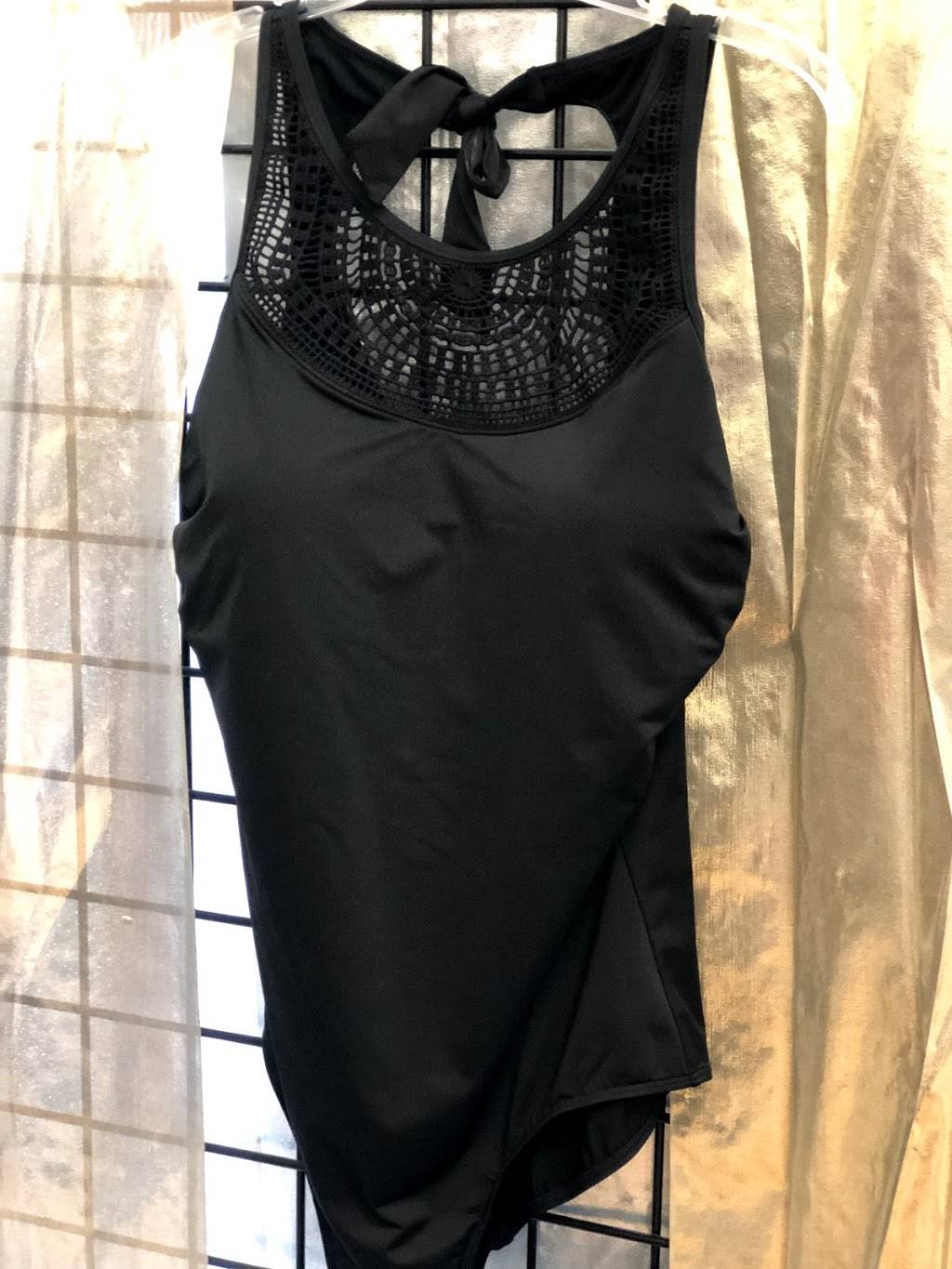 Saxon-Kent Boutique | restaurant | 185 Boston Post Rd, Orange, CT 06477, USA | 2037953682 OR +1 203-795-3682