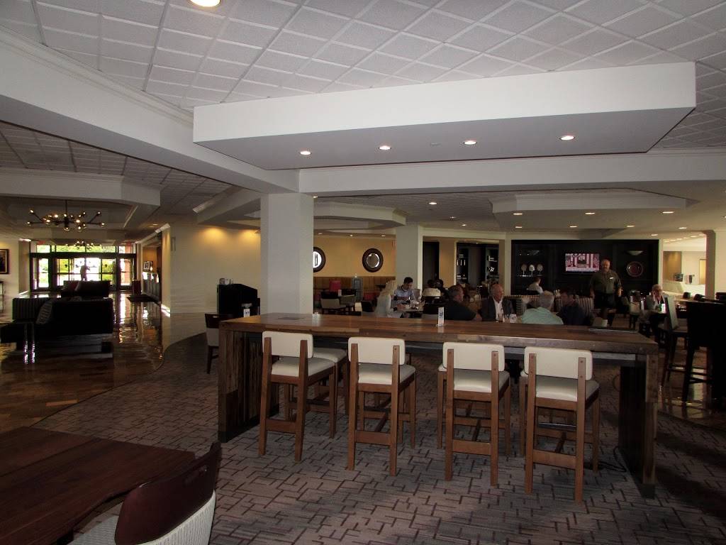 The View Restaurant at Eagle Crest Resort | restaurant | 1275 S Huron St, Ypsilanti, MI 48197, USA | 7344872000 OR +1 734-487-2000