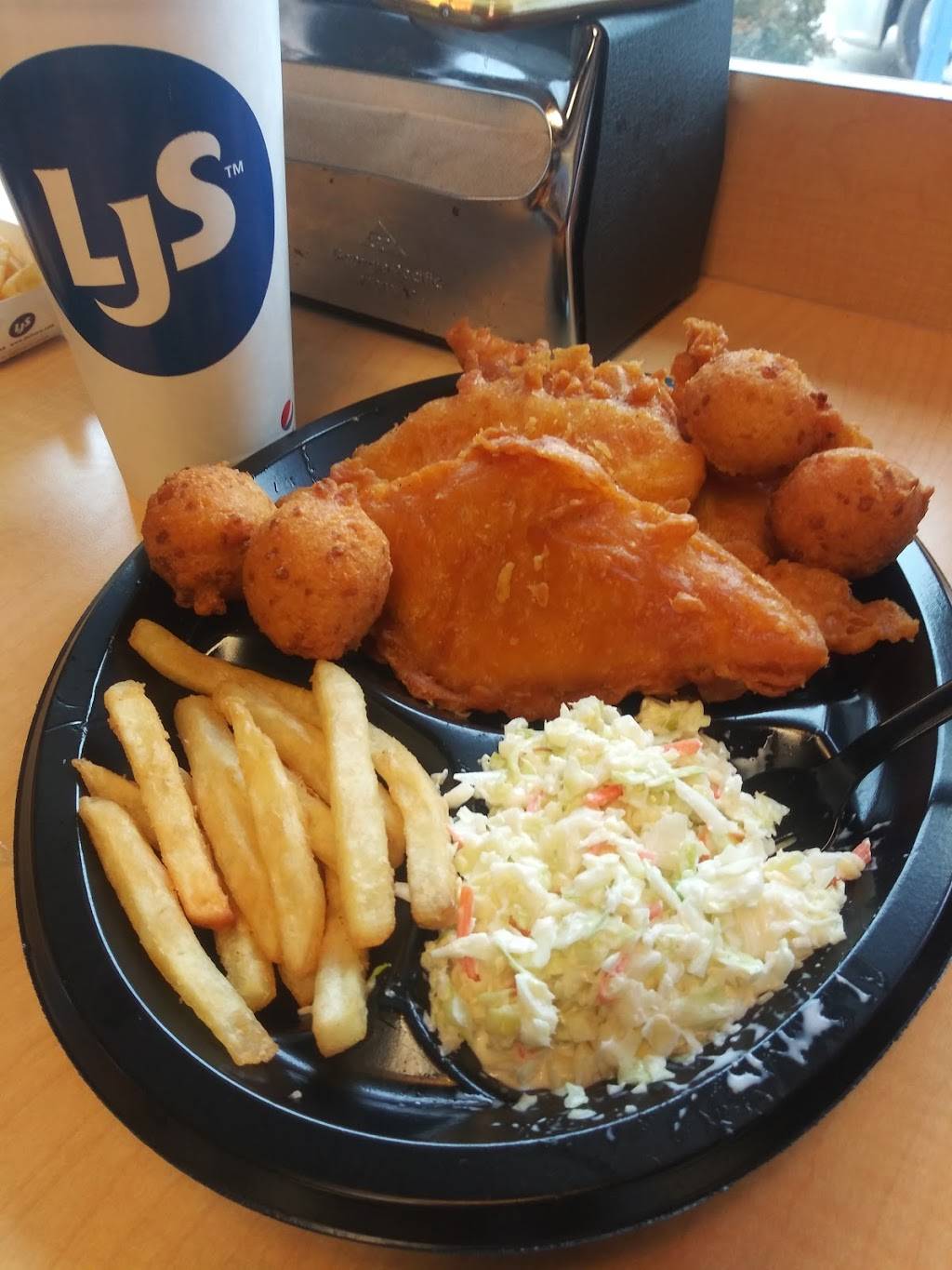 Long John Silvers | restaurant | 3847 W Washington St, Indianapolis, IN 46241, USA | 3172489000 OR +1 317-248-9000