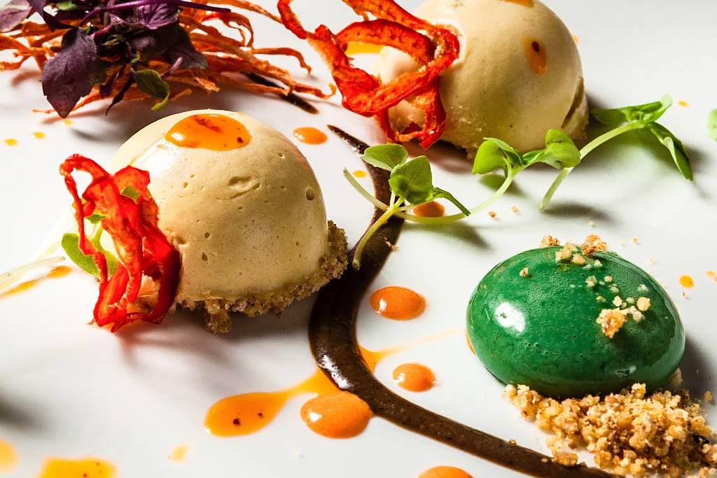 Elizabeths Gone Raw | restaurant | 1341 L St NW, Washington, DC 20005, USA | 2023478349 OR +1 202-347-8349