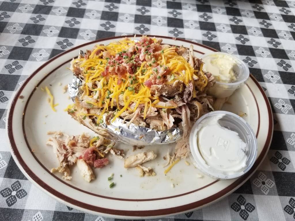 WHISKEY TRAIL BBQ & STEAKHOUSE | restaurant | 413 Wilson Ave, Tullahoma, TN 37388, USA | 9312224001 OR +1 931-222-4001