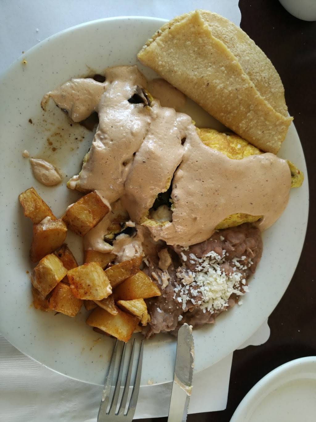 RESTAURANT LOS SAUCILLOS | restaurant | Av de los Insurgentes 17018, Los Saucillos, 22226 Tijuana, B.C., Mexico | 016646257620 OR +52 664 625 7620