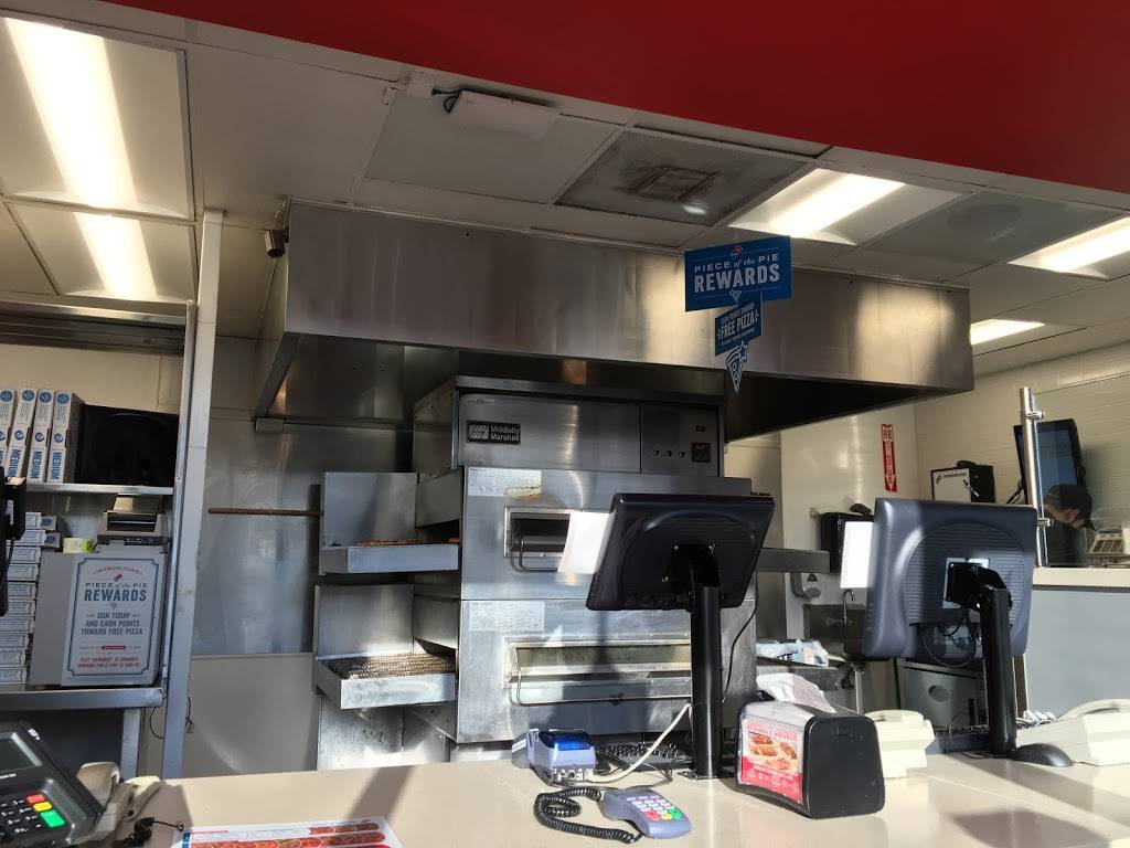 Dominos Pizza | meal delivery | 15114 Inglewood Ave, Lawndale, CA 90260, USA | 3106760017 OR +1 310-676-0017