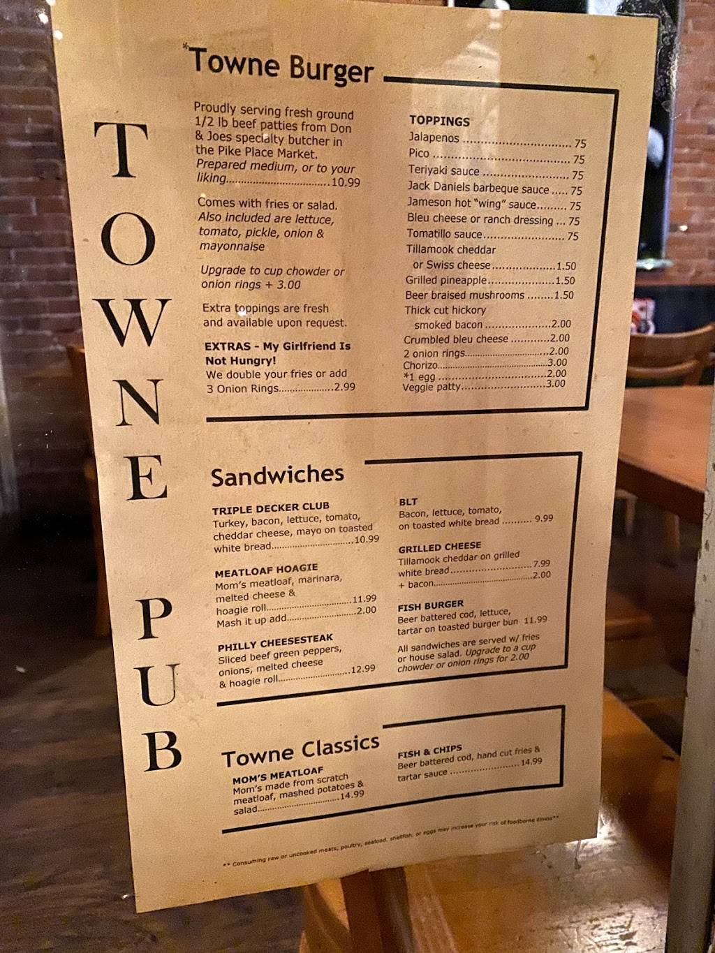 Towne Pub | restaurant | 2322 1st Ave, Seattle, WA 98121, USA | 2064415386 OR +1 206-441-5386