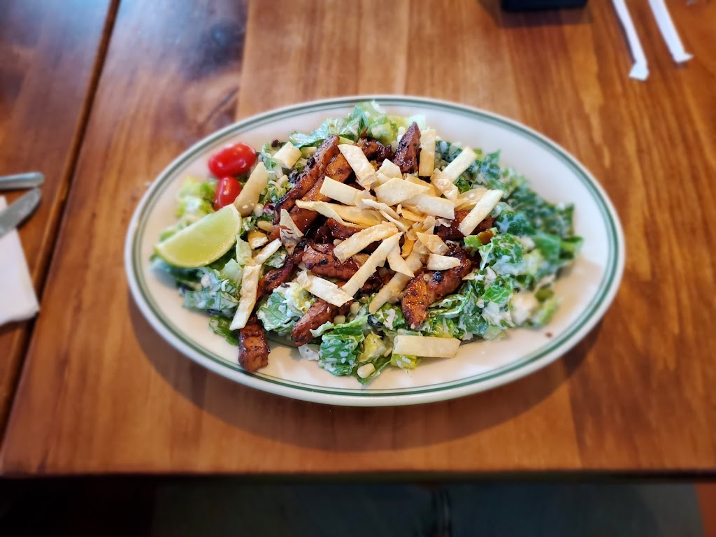 Ellies Mutt Hut & Vegetarian | cafe | 732 S State St, Ukiah, CA 95482, USA | 7074685376 OR +1 707-468-5376