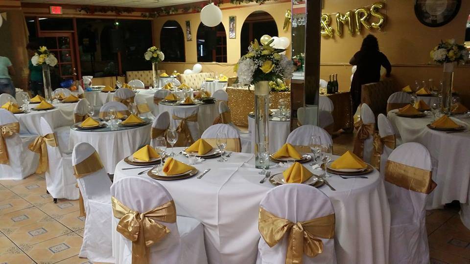 Deluxe 2 Restaurant and Grill | restaurant | 996-998 SW 81st Ave, North Lauderdale, FL 33068, USA | 9547202865 OR +1 954-720-2865