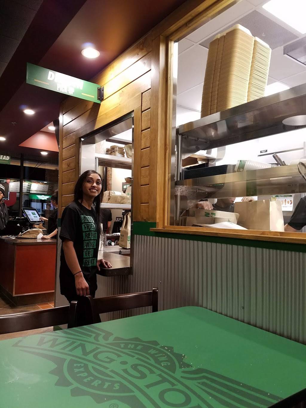 Wingstop | restaurant | 3923 28th St SE, Grand Rapids, MI 49512, USA | 6163699464 OR +1 616-369-9464