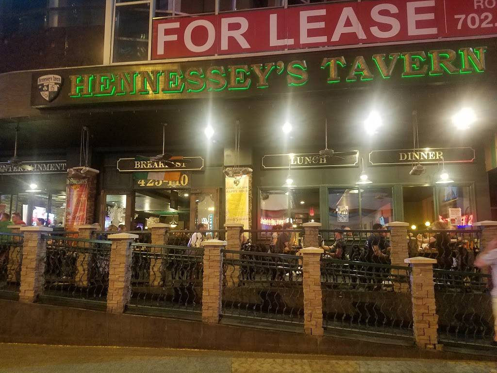 Henneseys Tavern | restaurant | 425 Fremont St #110, Las Vegas, NV 89101, USA | 7023824421 OR +1 702-382-4421