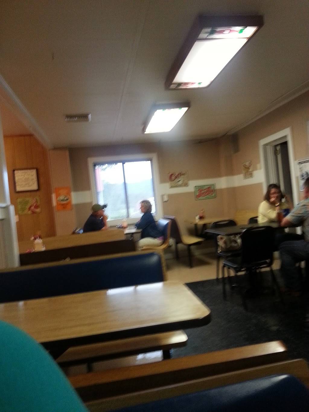 Moravian Falls Grill | restaurant | 2094 Moravian Falls Rd, Moravian Falls, NC 28654, USA | 3368385955 OR +1 336-838-5955