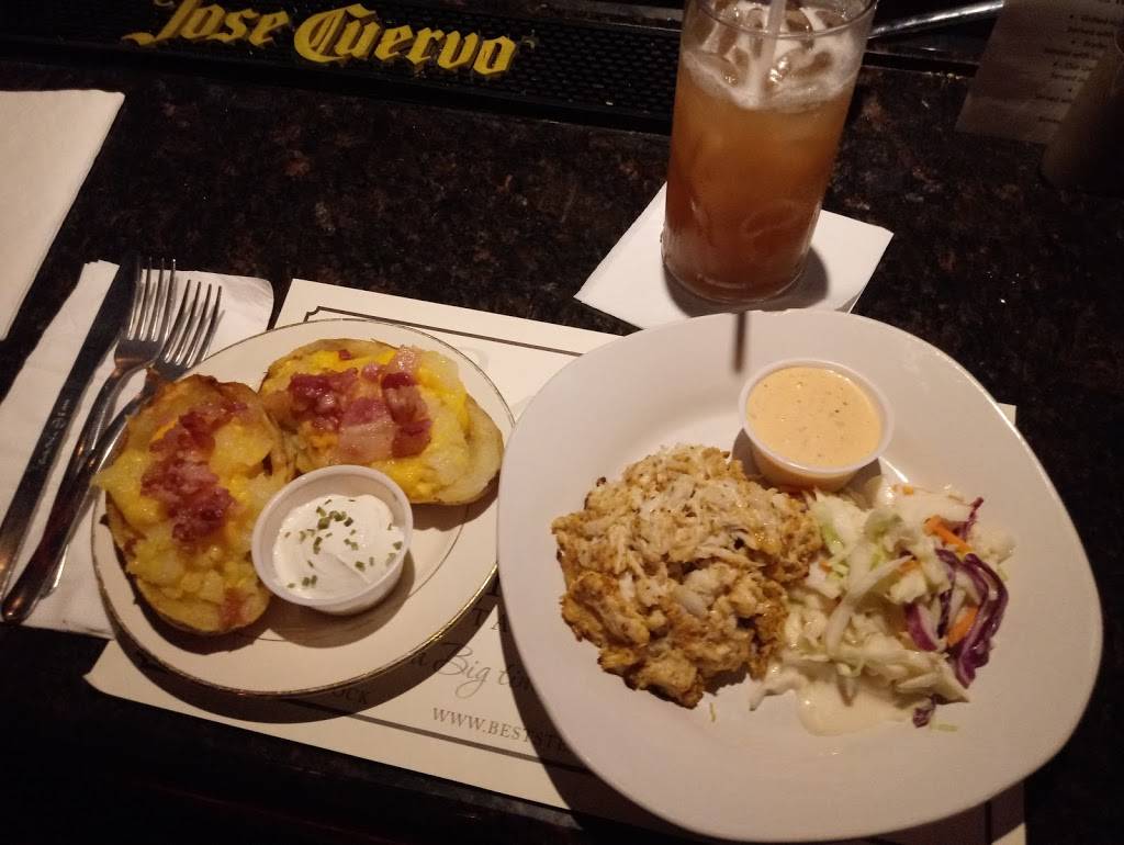 18 East | restaurant | 18 E Main St, Avon Park, FL 33825, USA | 8634531818 OR +1 863-453-1818