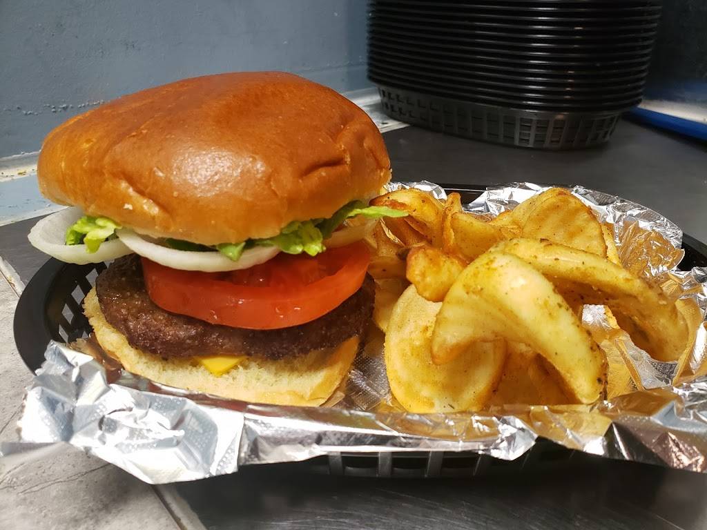 Hatter Sports Lounge | restaurant | 842 E New York Ave, DeLand, FL 32724, USA | 3863377756 OR +1 386-337-7756