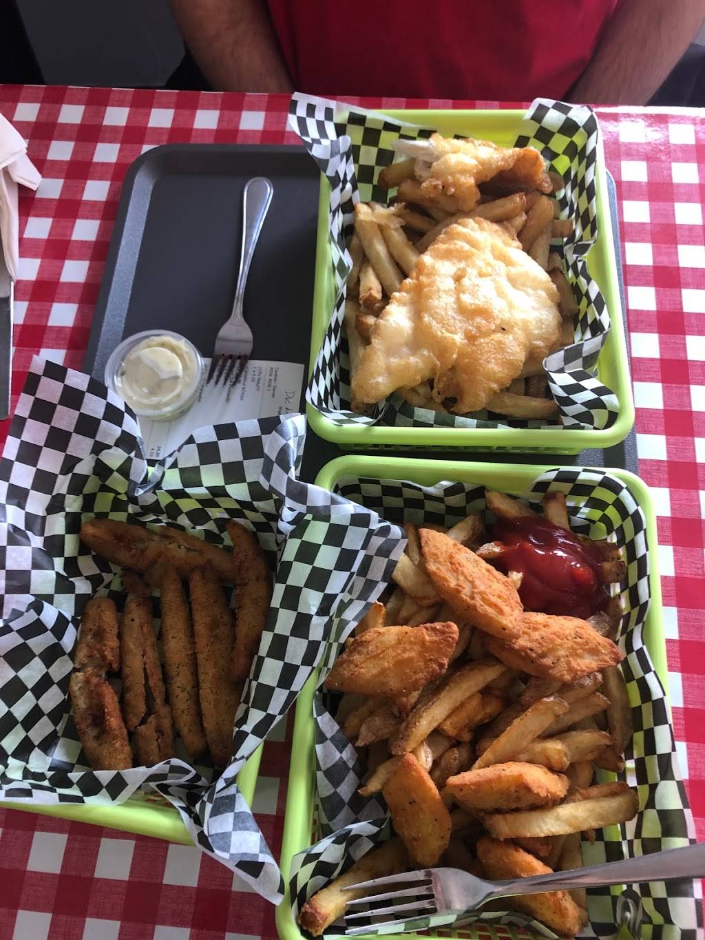 1 Fish 2 Fish | restaurant | 11 Mill St W, Tottenham, ON L0G 1W0, Canada | 2492885555 OR +1 249-288-5555