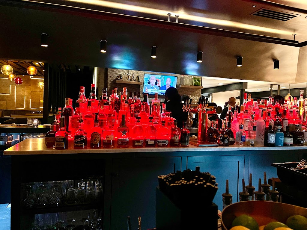 J Carver | restaurant | 509 Rio Grande St, Austin, TX 78701, USA | 5127820650 OR +1 512-782-0650