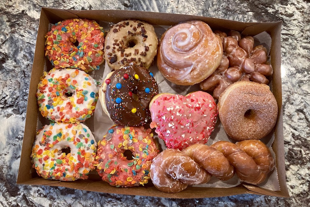 NC DONUT STAR | restaurant | 539 E Plaza Dr, Mooresville, NC 28115, USA | 7046968372 OR +1 704-696-8372