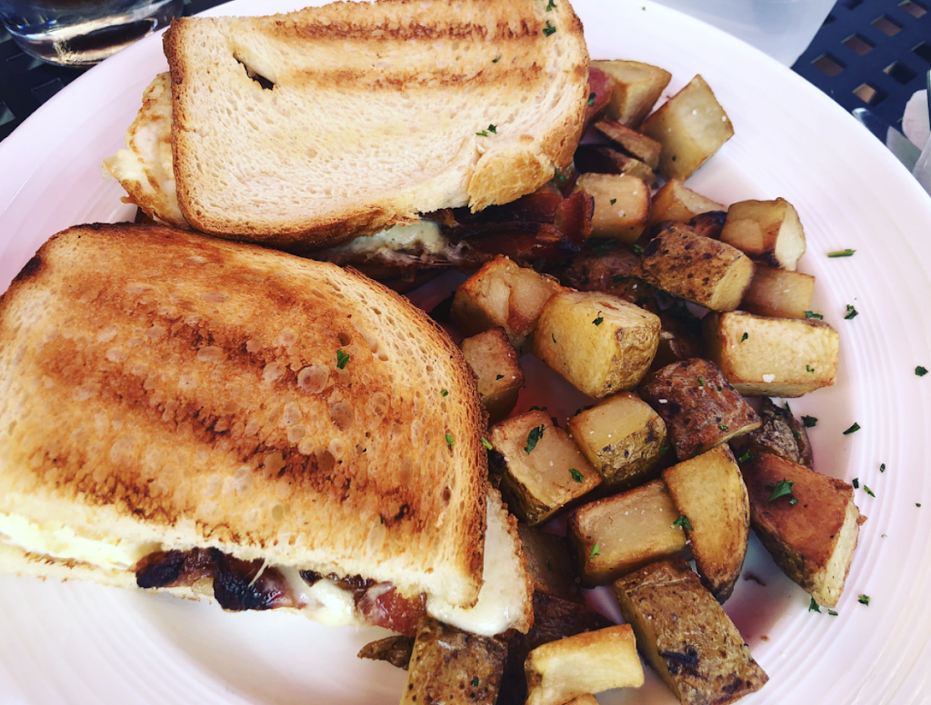 Hucks American Craft | restaurant | 3728 Hudson St, Baltimore, MD 21224, USA | 4434383380 OR +1 443-438-3380