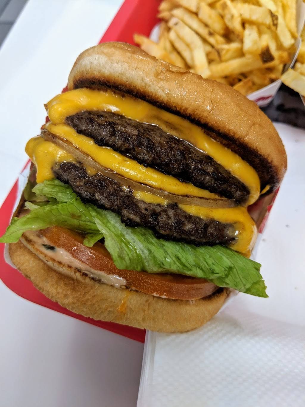 In-N-Out Burger | restaurant | 24001 Avenida De La Carlota, Laguna Hills, CA 92653, USA | 8007861000 OR +1 800-786-1000