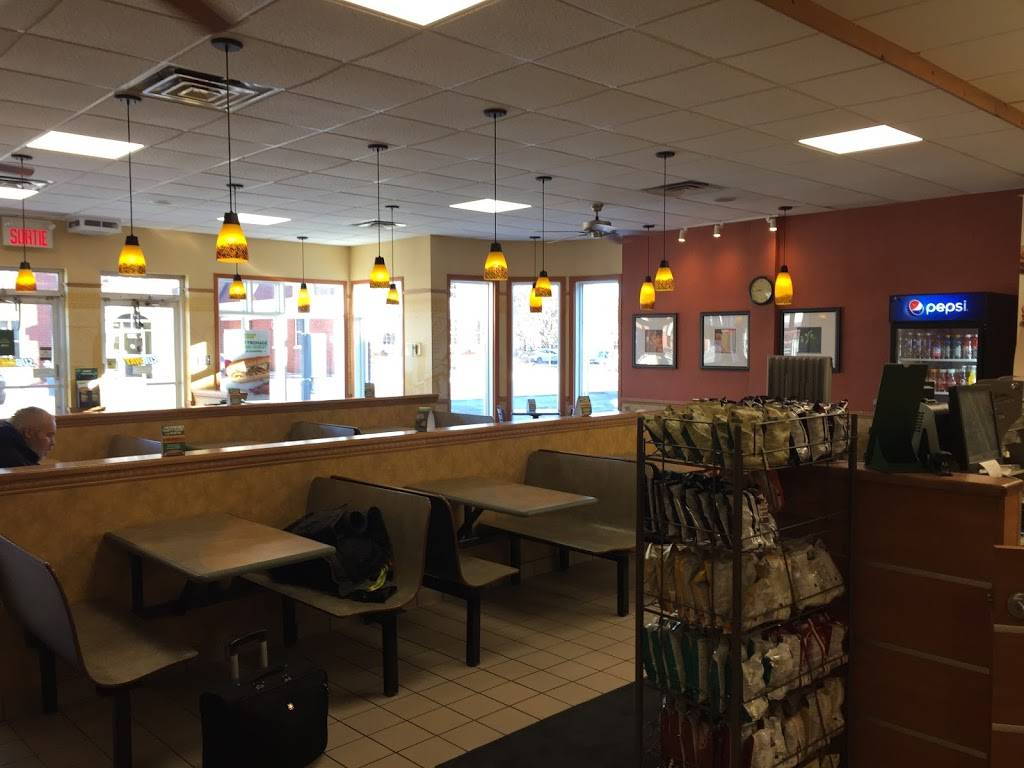 Restaurant SUBWAY | restaurant | 435 Rue Lindsay, Drummondville, QC J2B 1G7, Canada | 8194753658 OR +1 819-475-3658