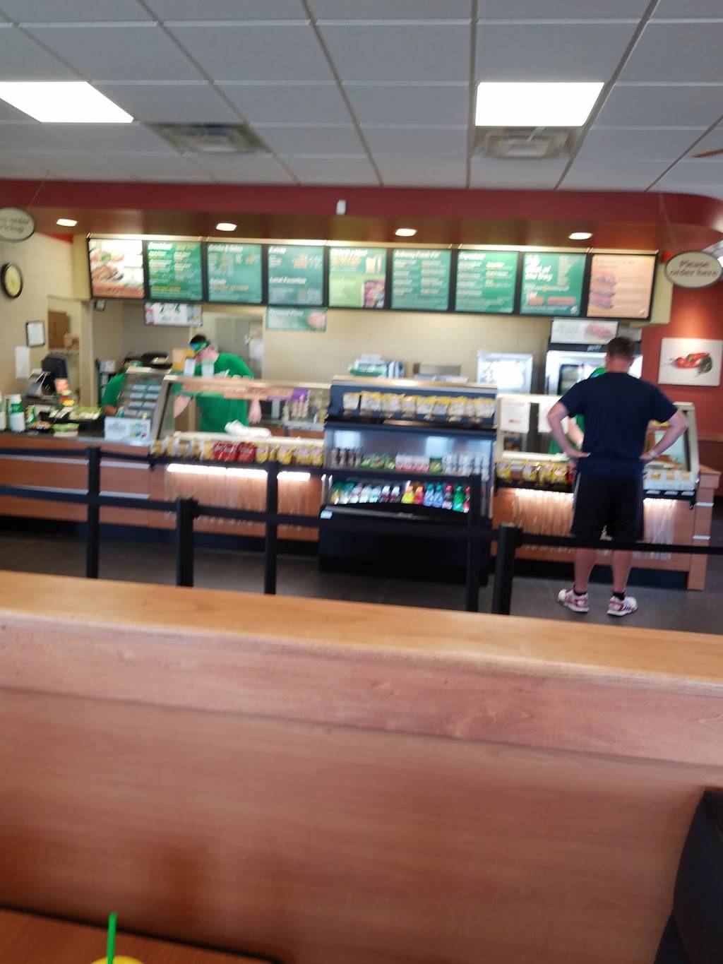 Subway | restaurant | 935 N, IL-49, Casey, IL 62420, USA | 2179325606 OR +1 217-932-5606