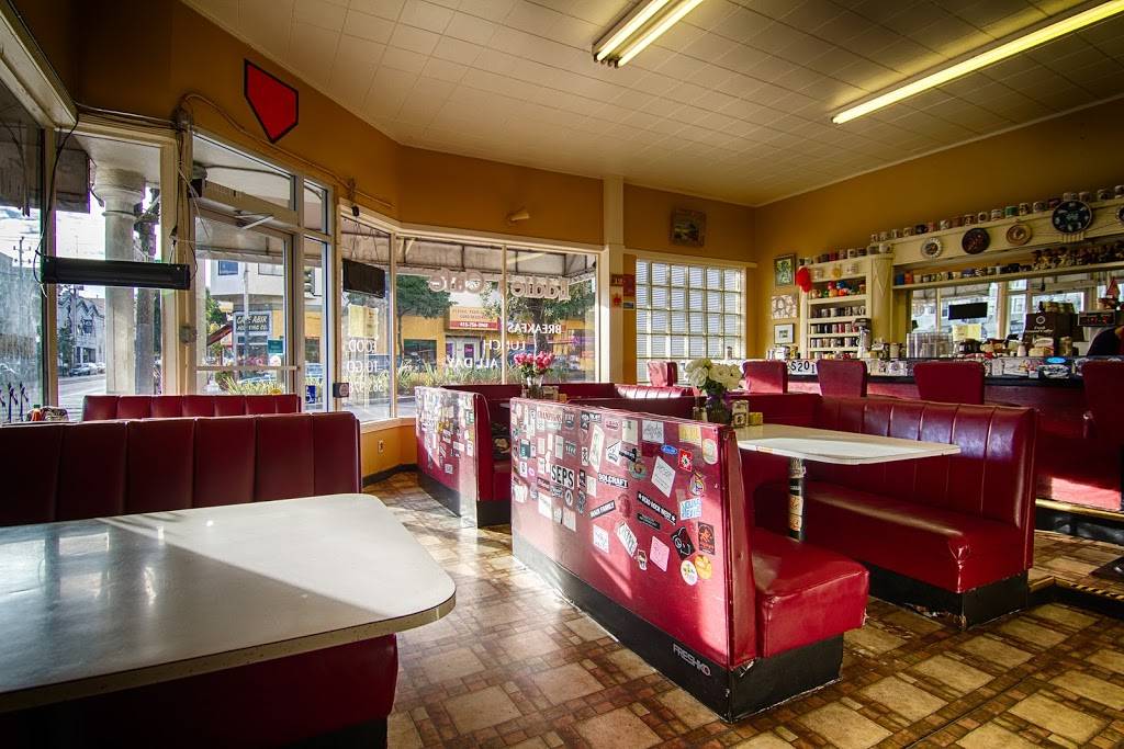 Eddies Cafe | restaurant | 800 Divisadero St, San Francisco, CA 94117, USA | 4155639780 OR +1 415-563-9780