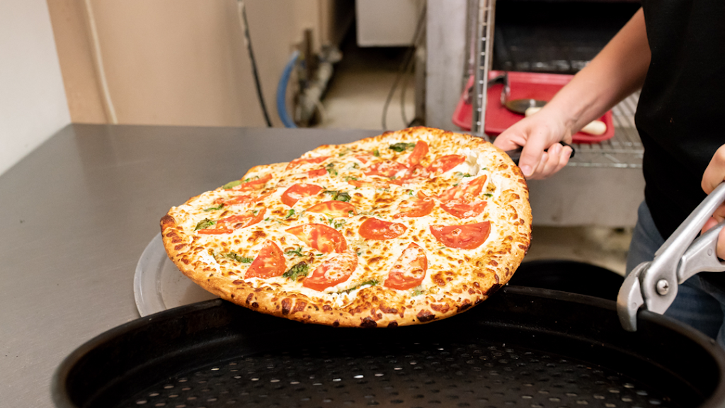 Double Take Pizza | restaurant | 403 N Grove St, Eustis, FL 32726, USA | 3524830222 OR +1 352-483-0222