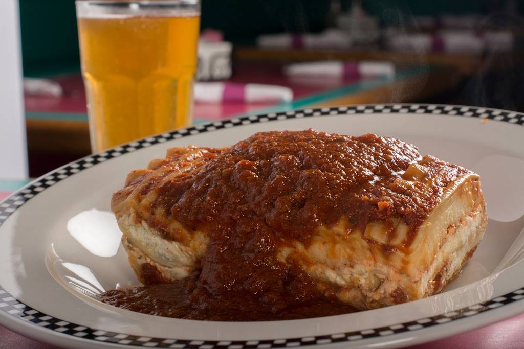 Mamas Italian Restaurant | restaurant | 1140 Lakeview Ave, Dracut, MA 01826, USA | 9789577117 OR +1 978-957-7117