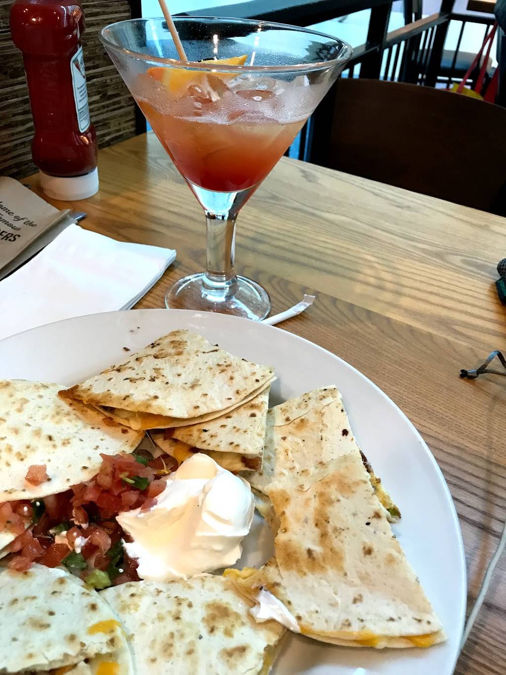 Chilis Bar & Grill | restaurant | 2400 Yankee Clipper Dr, Jacksonville, FL 32218, USA | 9047410040 OR +1 904-741-0040